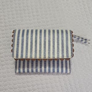 Loeffler Randell Essential Wallet